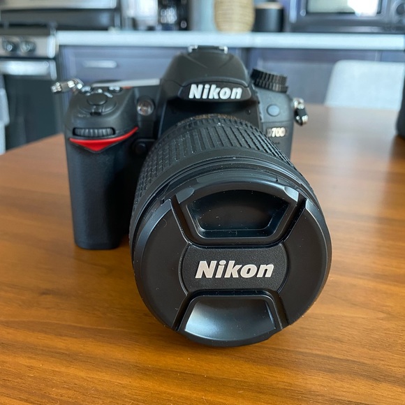 Nikon Other - Nikon D7000 Camera with 18-105 VR Kit